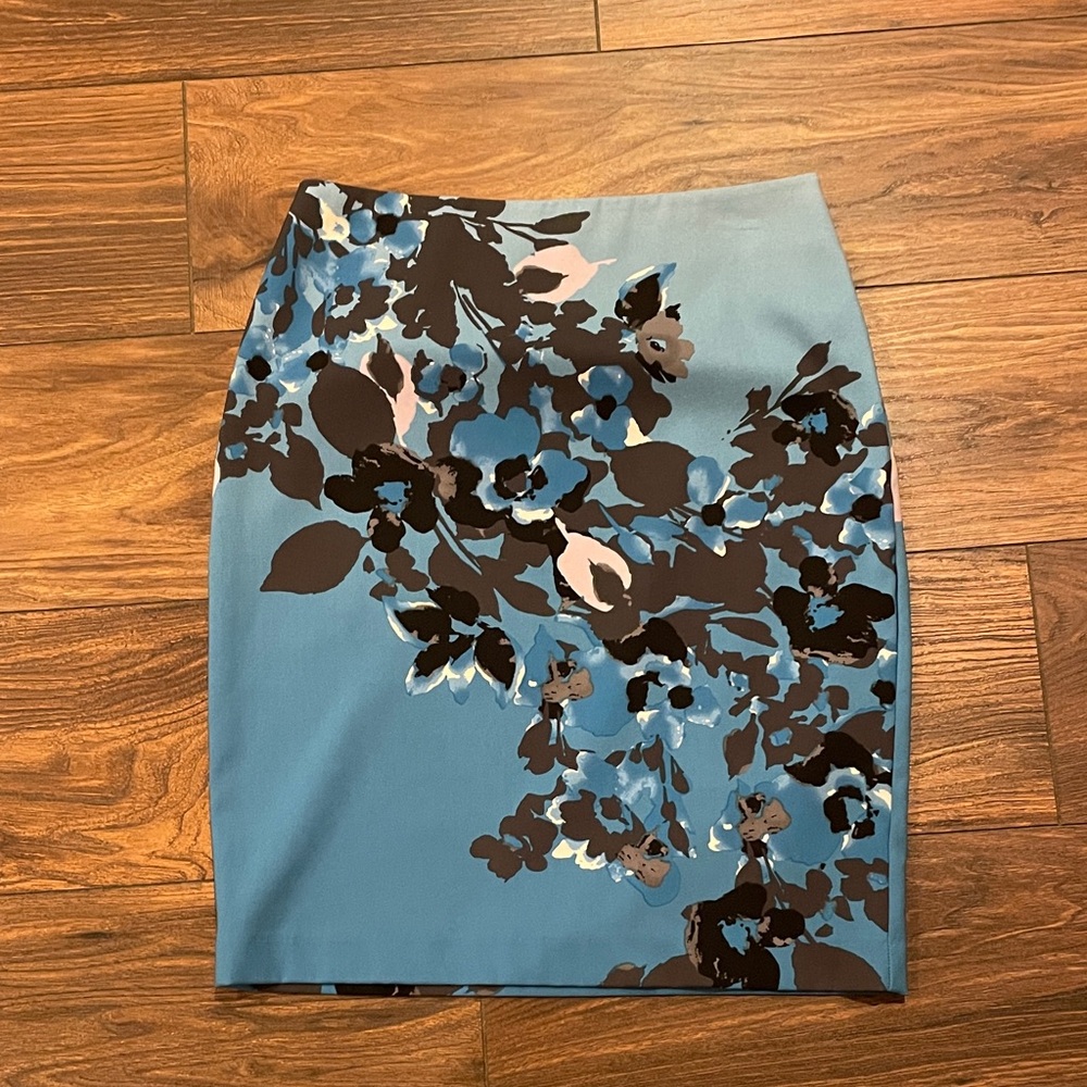 New York & Company Floral Print Pencil Skirt